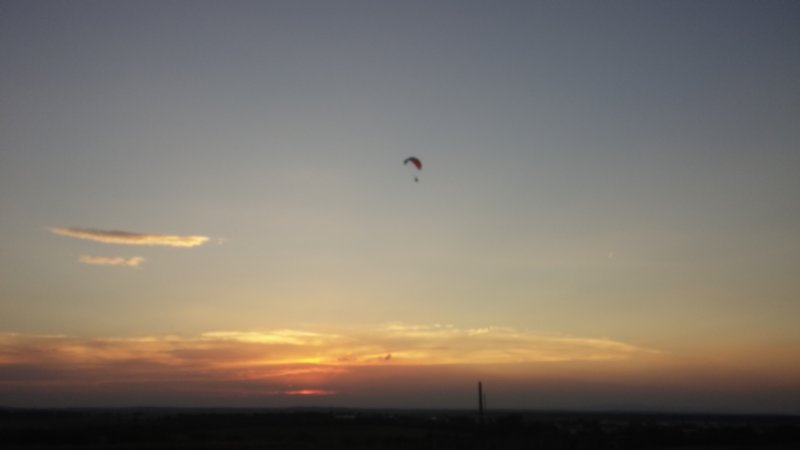 gleitschirmabendsonne3.jpg