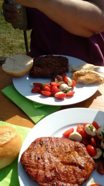 sommerfestessen.jpg