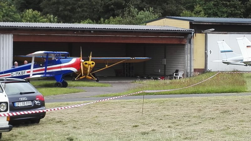 grossfliegeramflughafeninmichelstadt2.jpg