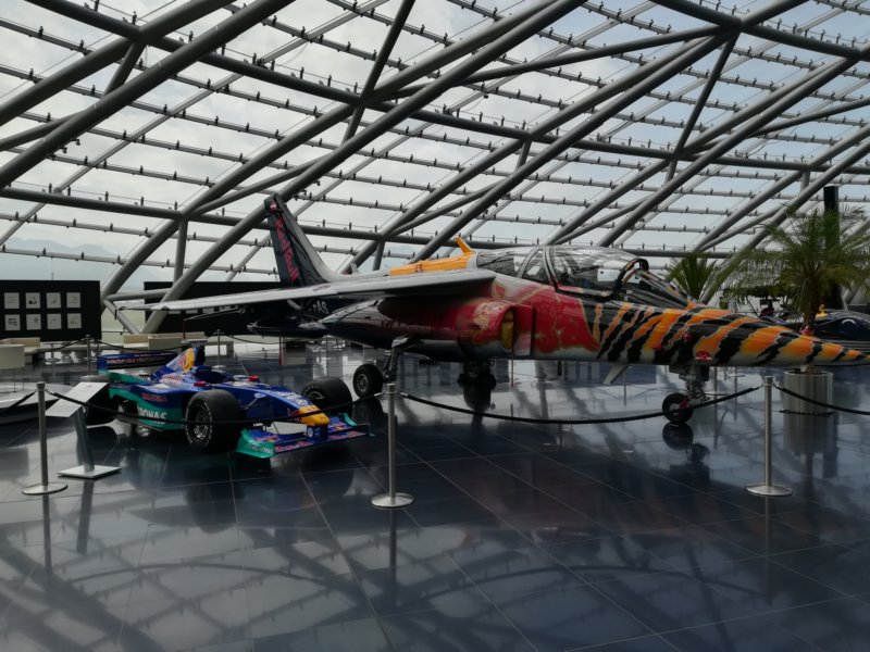 insidehangar7.jpg