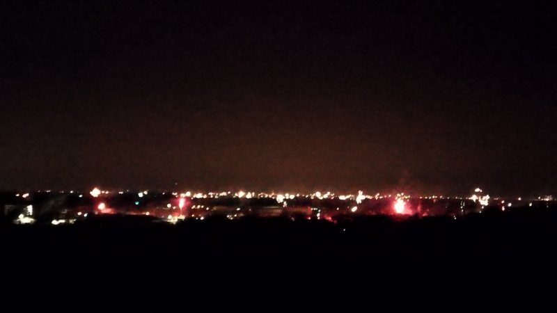 neujahramflugplatzfeuerwerk.jpg