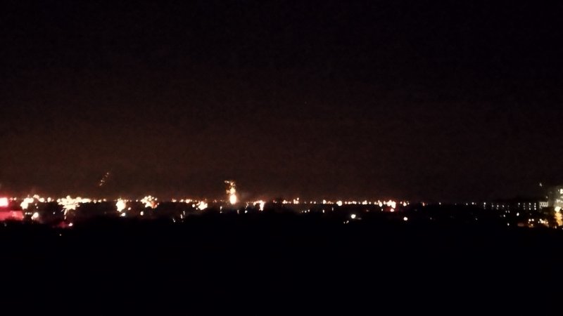 neujahramflugplatzfeuerwerk2.jpg