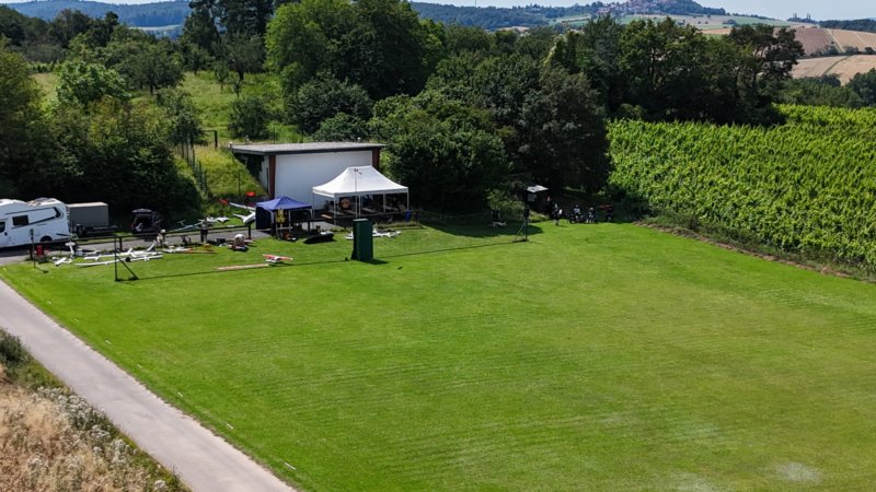 abschlussaufdemflugplatz1907202440.jpg